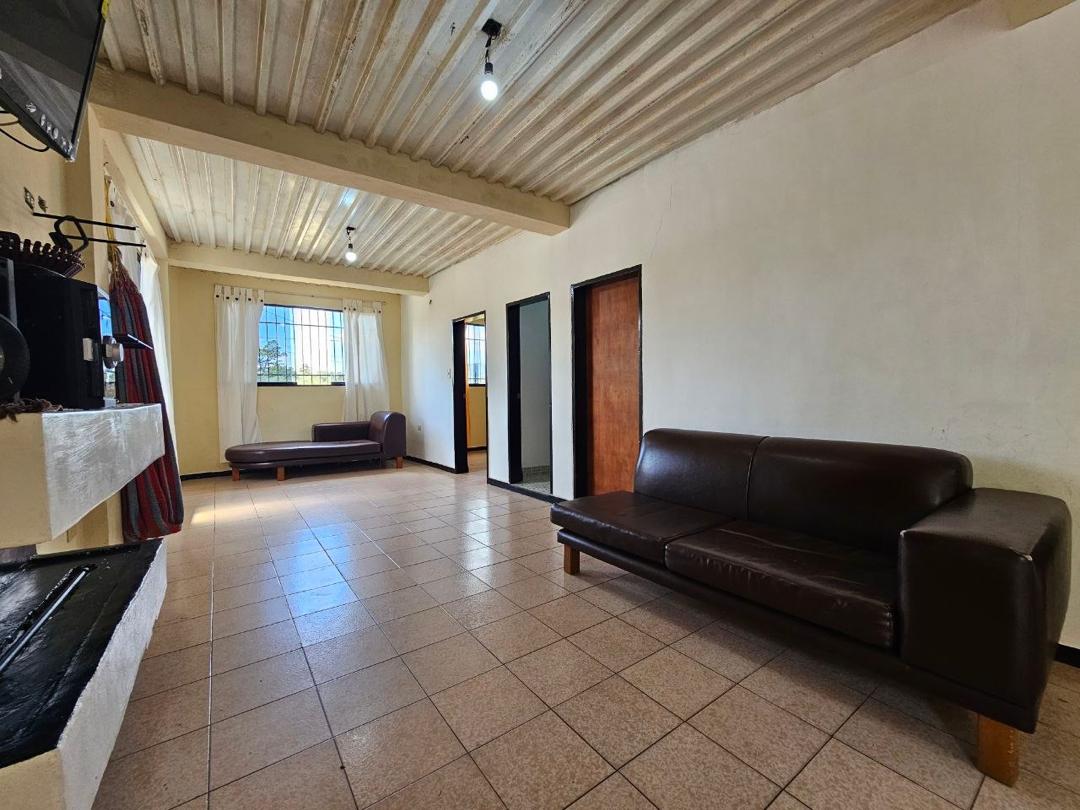 HERMOSA CASA UBICADA EN EL JUNQUITO ANTES DEL PUEBLO  - 3