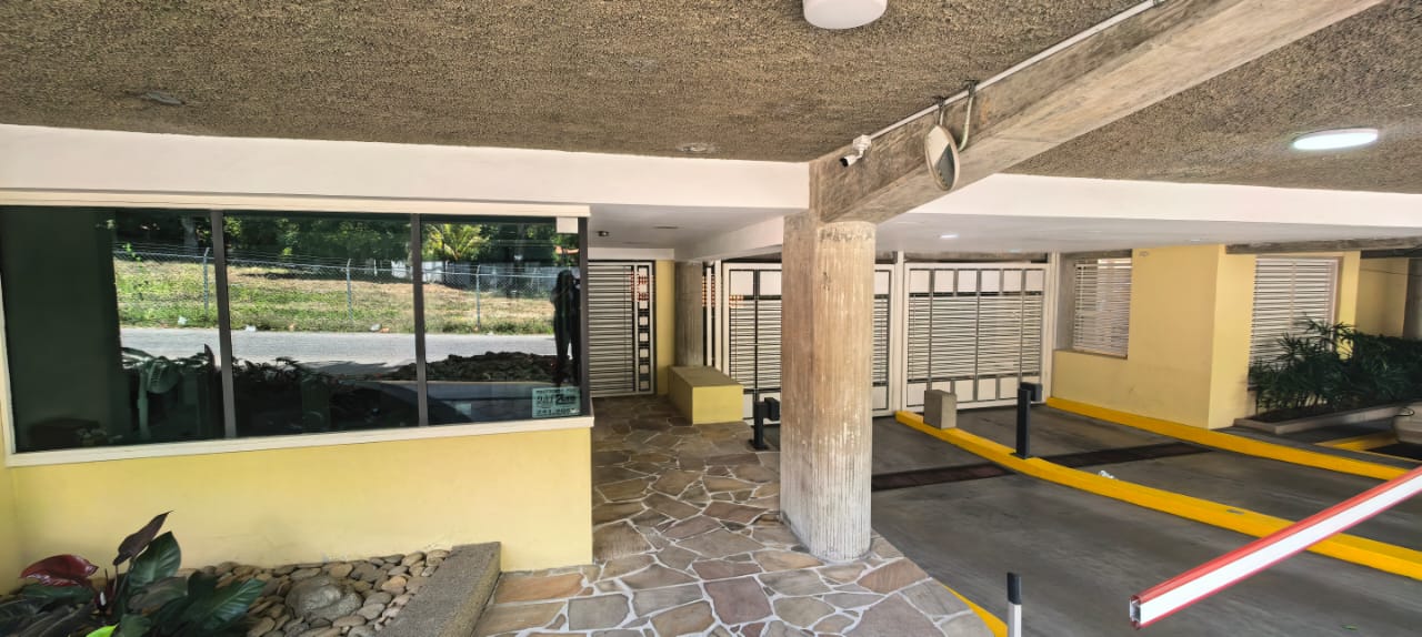 Exclusiva y Hermosa  Casa en Los Chorros  - 22