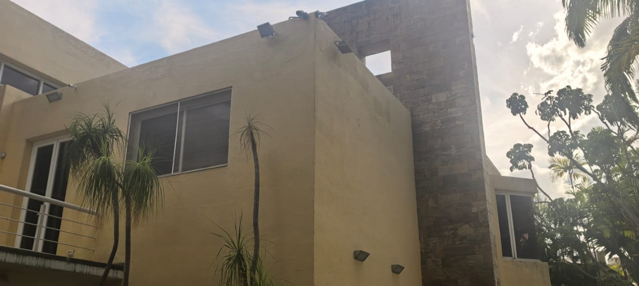 Exclusiva y Hermosa  Casa en Los Chorros  - 26