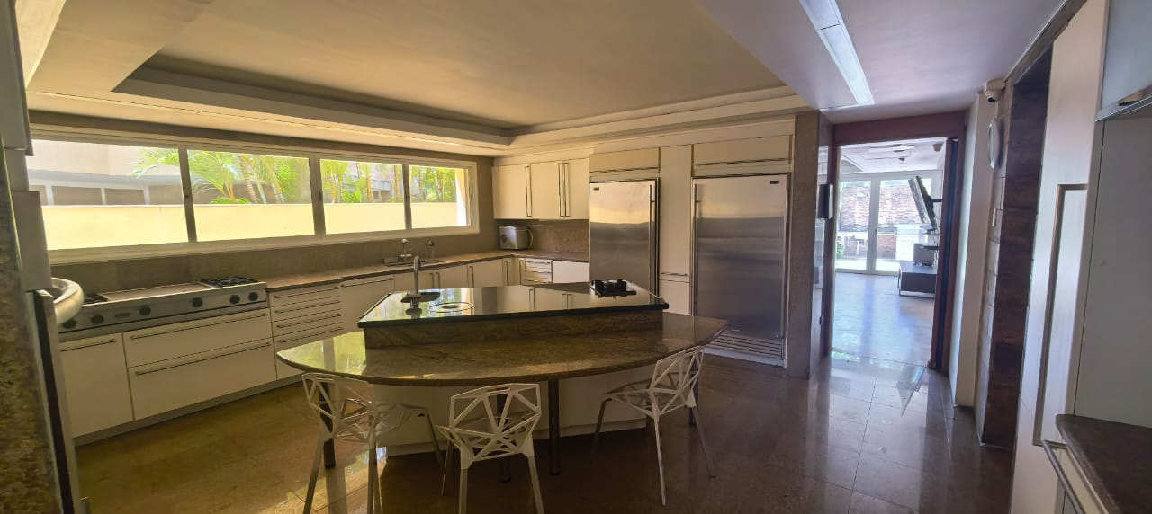 Exclusiva y Hermosa  Casa en Los Chorros  - 27