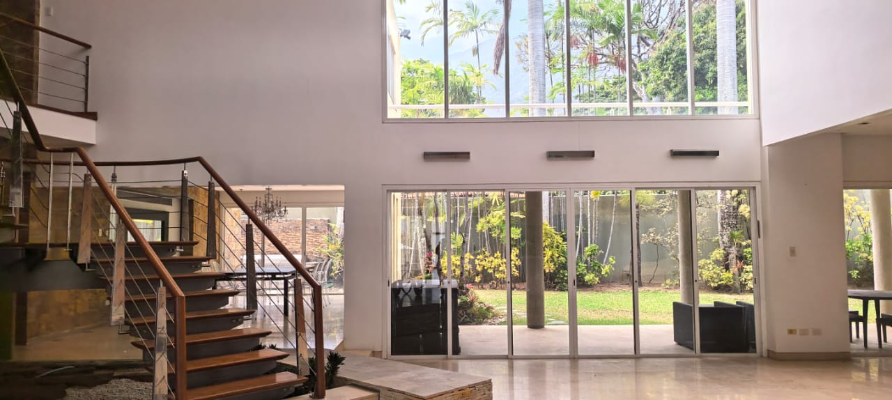 Exclusiva y Hermosa  Casa en Los Chorros  - 31