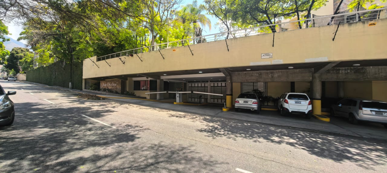 Exclusiva y Hermosa  Casa en Los Chorros  - 32