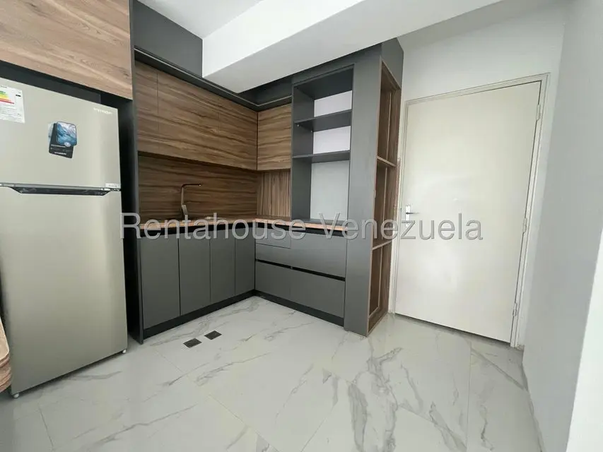 Apartamento (1 Nivel) en Alquiler en Parque Caiza, Distrito Metropolitano - 5