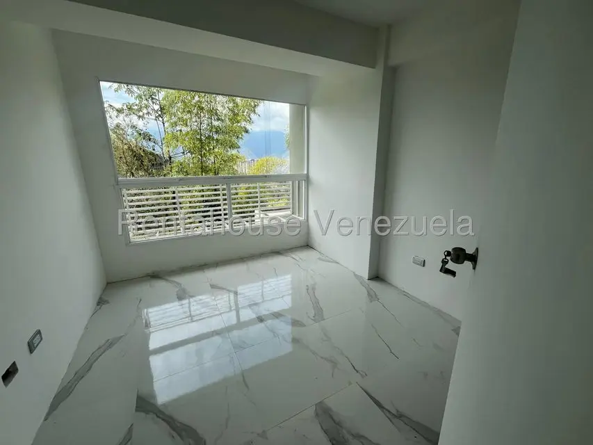 Apartamento (1 Nivel) en Alquiler en Parque Caiza, Distrito Metropolitano - 7
