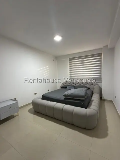 Apartamento (1 Nivel) en Alquiler en Avenida El Milagro, Zulia - 16