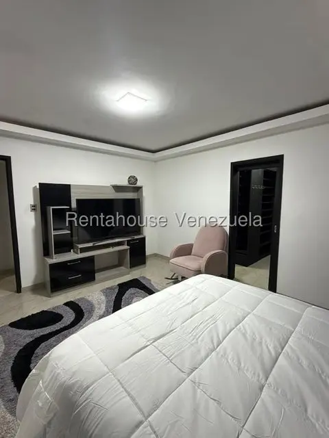 Apartamento (1 Nivel) en Alquiler en Avenida El Milagro, Zulia - 19
