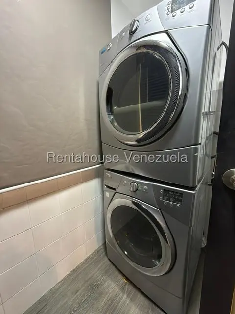 Apartamento (1 Nivel) en Alquiler en Avenida El Milagro, Zulia - 20