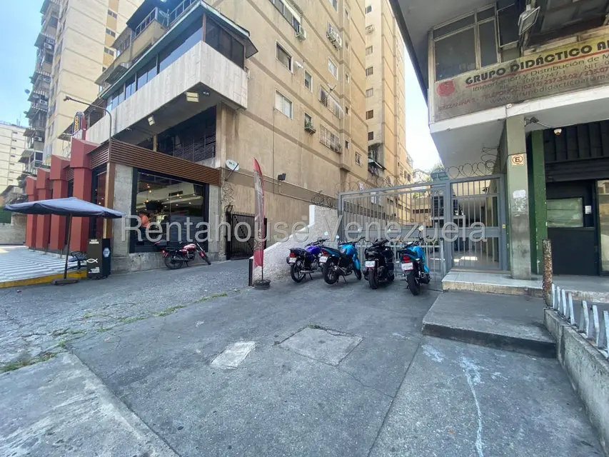 Comercial (Local Comercial) en Venta en El Marques, Distrito Metropolitano - 3