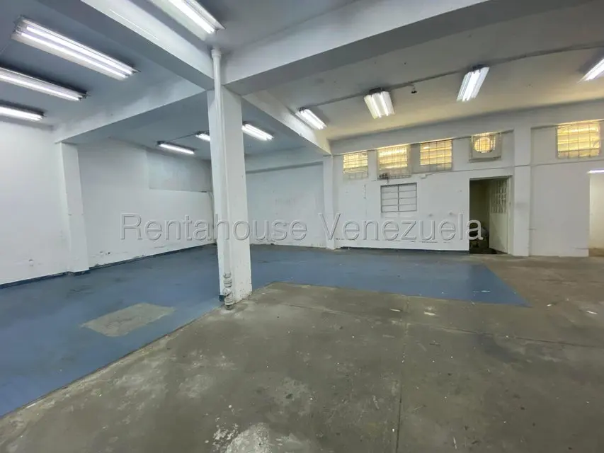 Comercial (Local Comercial) en Venta en El Marques, Distrito Metropolitano - 24