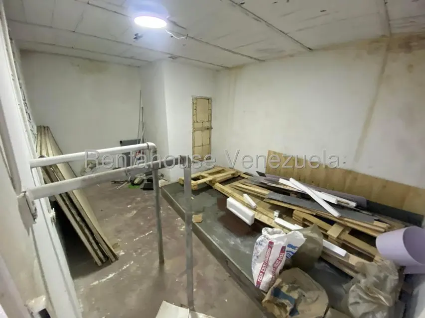 Comercial (Local Comercial) en Venta en El Marques, Distrito Metropolitano - 27