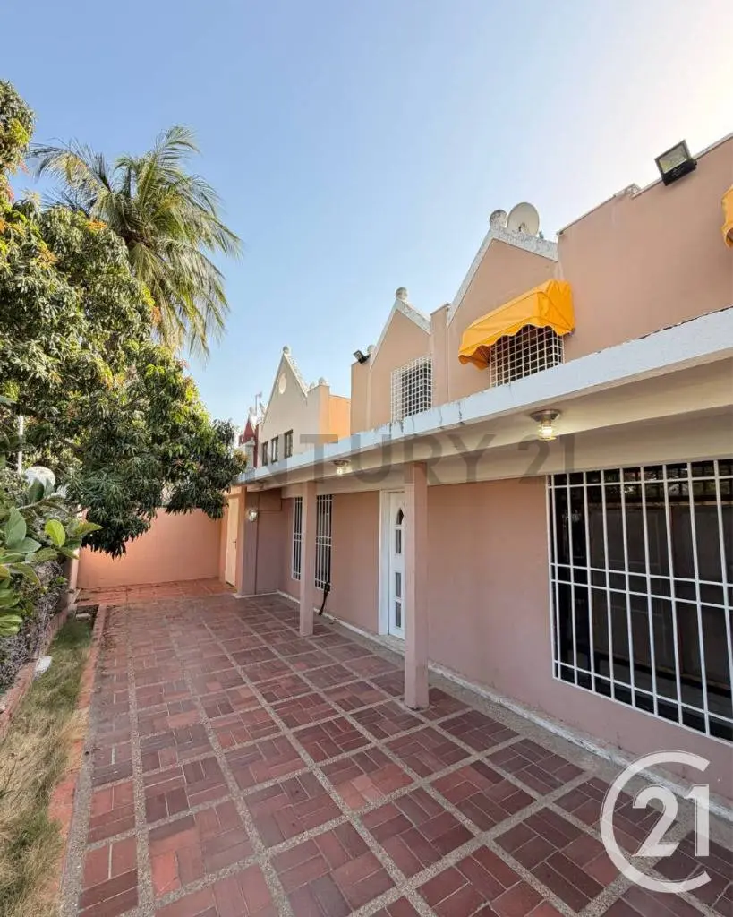 CONJUNTO RESIDENCIAL LA CALETA, LECHERIA, ANZOATEGUI, VENEZUELA - 2