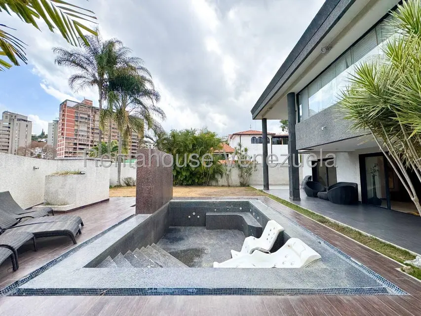 Casa (Duplex) en Venta en Los Naranjos del Cafetal, Distrito Metropolitano - 32