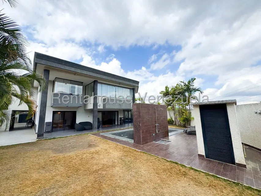Casa (Duplex) en Venta en Los Naranjos del Cafetal, Distrito Metropolitano - 33
