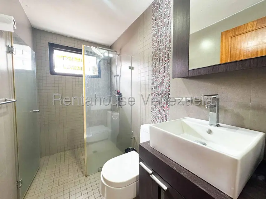 Casa (Duplex) en Venta en Los Naranjos del Cafetal, Distrito Metropolitano - 47