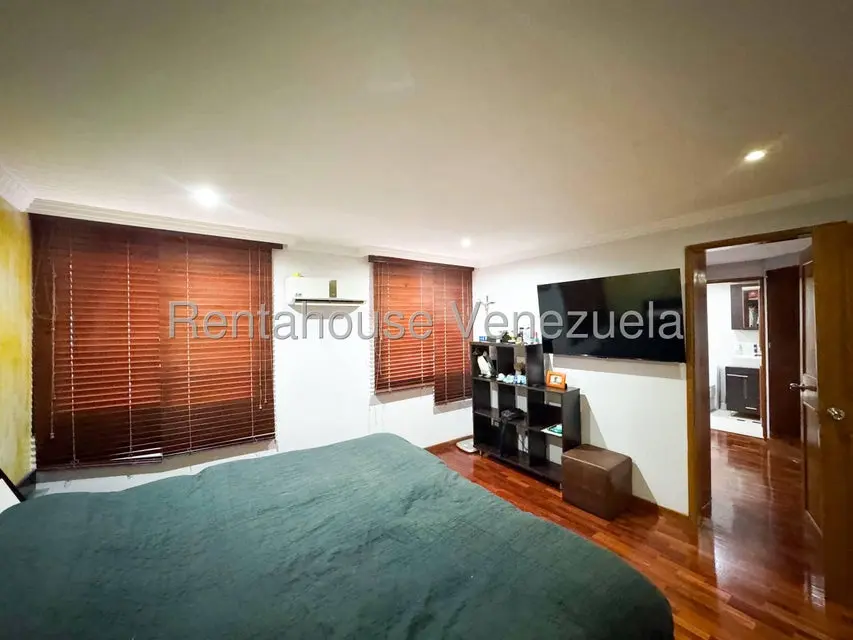 Casa (Duplex) en Venta en Los Naranjos del Cafetal, Distrito Metropolitano - 49