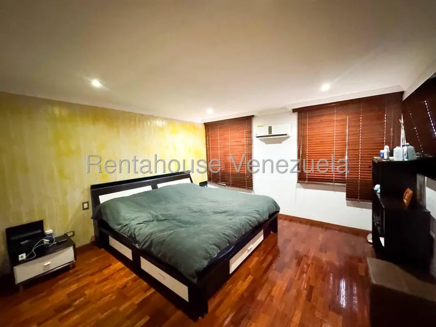 Casa (Duplex) en Venta en Los Naranjos del Cafetal, Distrito Metropolitano - 50