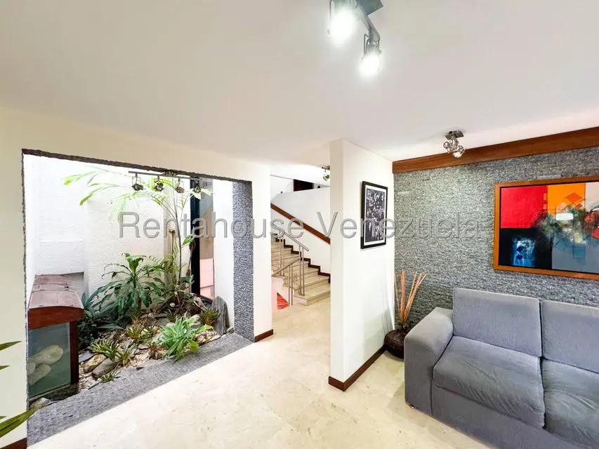 Casa (Duplex) en Venta en Los Naranjos del Cafetal, Distrito Metropolitano - 6