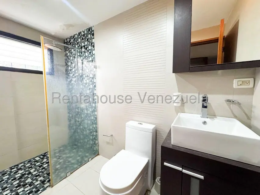 Casa (Duplex) en Venta en Los Naranjos del Cafetal, Distrito Metropolitano - 52