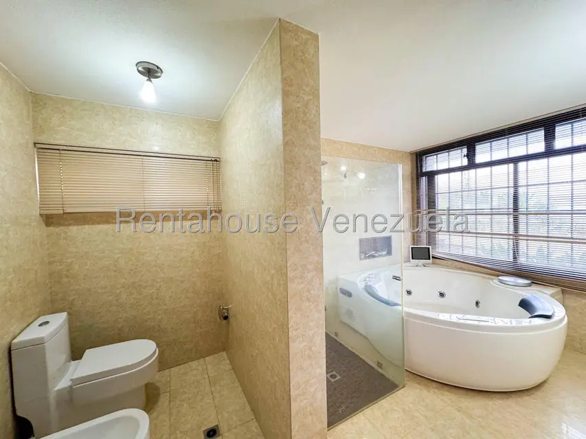 Casa (Duplex) en Venta en Los Naranjos del Cafetal, Distrito Metropolitano - 67