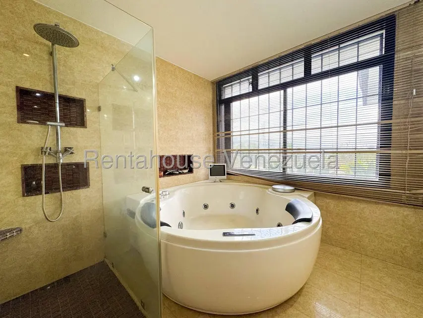 Casa (Duplex) en Venta en Los Naranjos del Cafetal, Distrito Metropolitano - 68