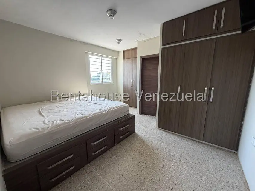 Apartamento (1 Nivel) en Venta en Circunvalacion Dos, Zulia - 11