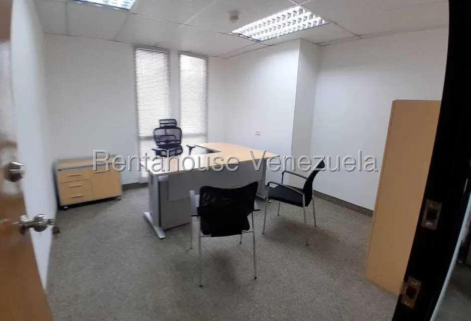 Comercial (Oficina) en Alquiler en 5 de Julio, Zulia - 21