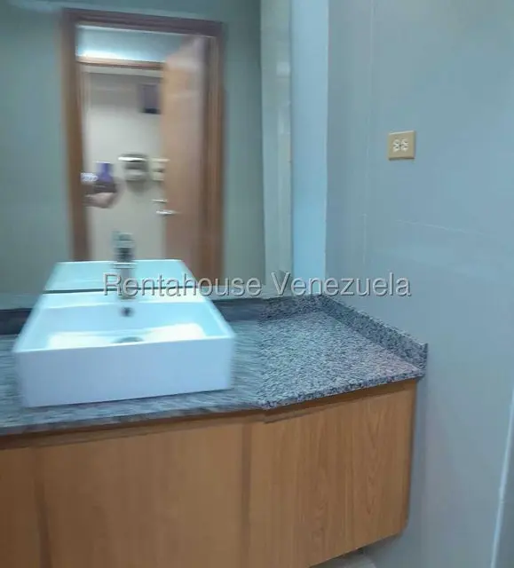 Comercial (Oficina) en Alquiler en 5 de Julio, Zulia - 24