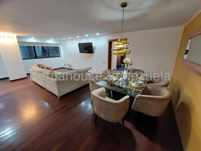 Apartamento (1 Nivel) en Alquiler en Altamira, Distrito Metropolitano - 2
