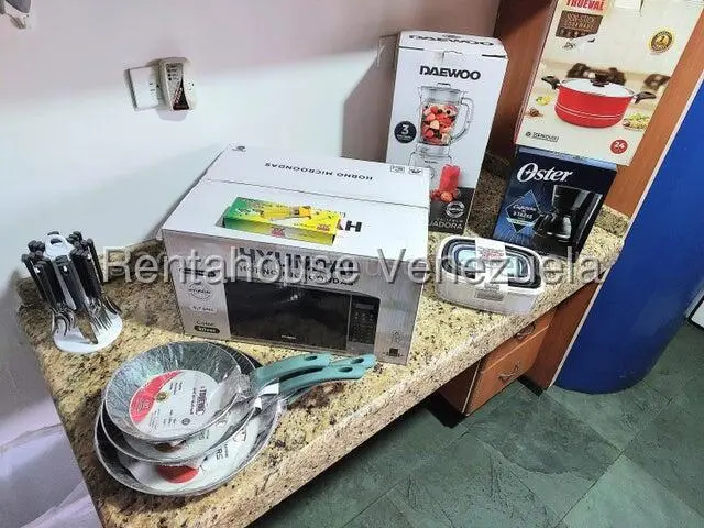 Apartamento (1 Nivel) en Alquiler en Altamira, Distrito Metropolitano - 13