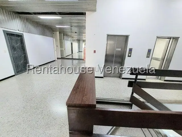Apartamento (1 Nivel) en Alquiler en Altamira, Distrito Metropolitano - 33