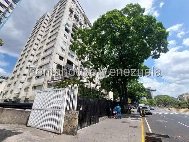 Apartamento (1 Nivel) en Alquiler en Altamira, Distrito Metropolitano - 37