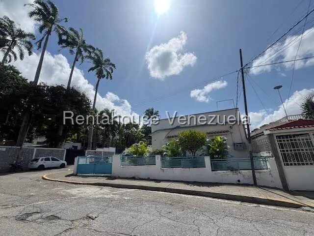 Casa (Colonial) en Alquiler en Los Chorros, Distrito Metropolitano - 5