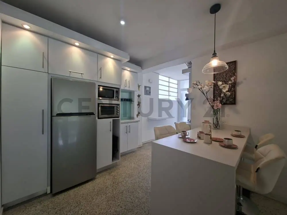 Oportunidad de Alquiler: Confort y Ubicación en Colinas de Bello Monte - 2