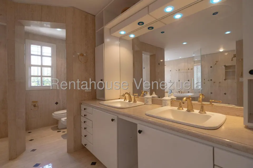 Casa (Contemporaneo) en Venta en Los Chorros, Distrito Metropolitano - 18