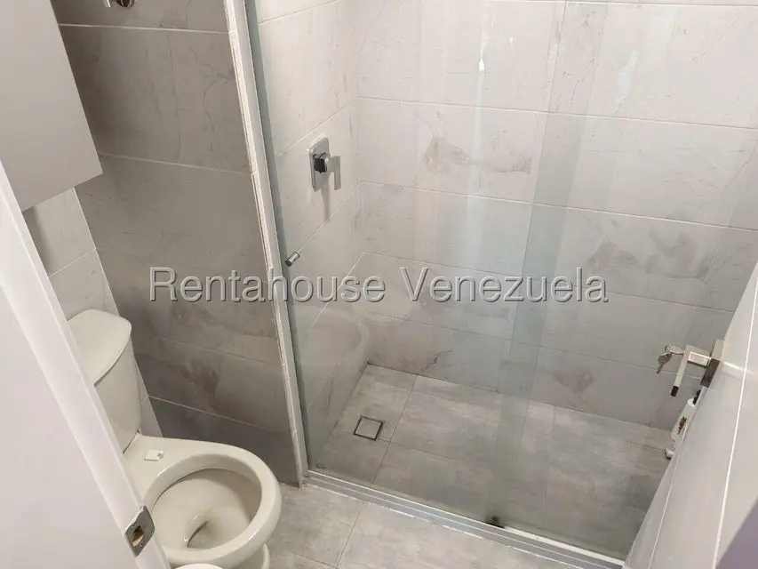 Apartamento (1 Nivel) en Venta en Solar del Hatillo, Distrito Metropolitano - 26