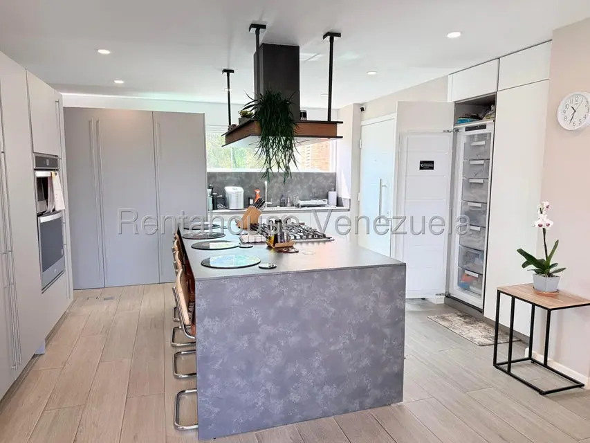 Apartamento (1 Nivel) en Venta en Solar del Hatillo, Distrito Metropolitano - 4