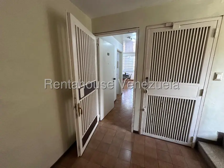 Apartamento (1 Nivel) en Alquiler en Terrazas del Avila, Distrito Metropolitano - 2
