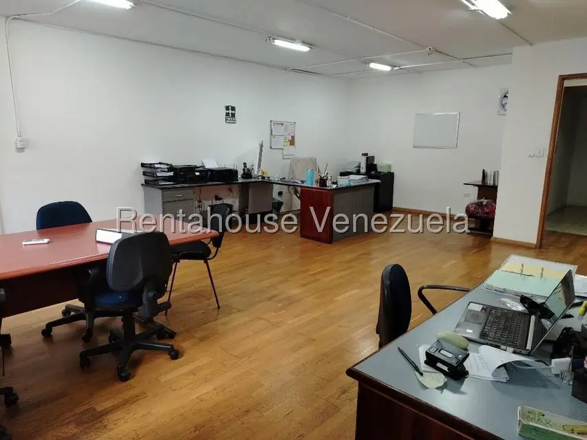 Comercial (Local Comercial) en Venta en Santa Eduvigis, Distrito Metropolitano - 11