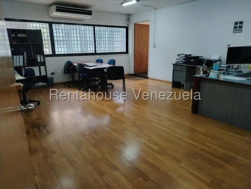 Comercial (Local Comercial) en Venta en Santa Eduvigis, Distrito Metropolitano - 8