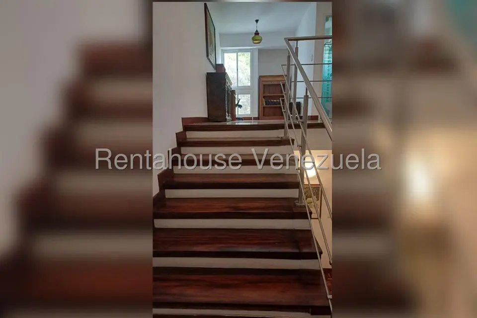 Apartamento (Duplex) en Alquiler en Las Mercedes, Distrito Metropolitano - 2
