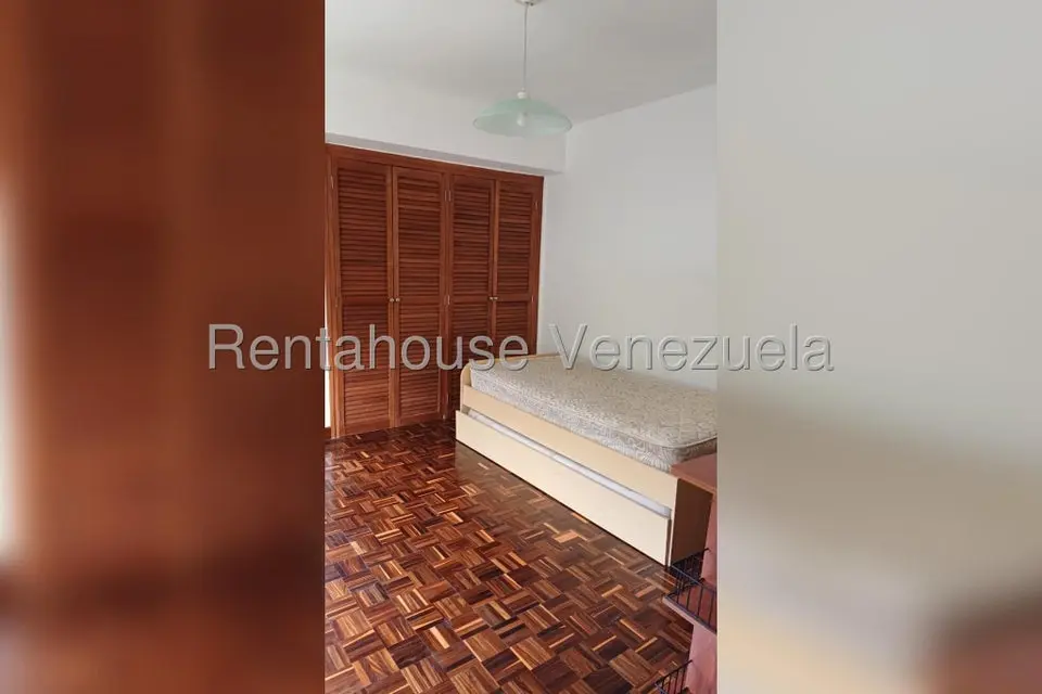 Apartamento (Duplex) en Alquiler en Las Mercedes, Distrito Metropolitano - 12