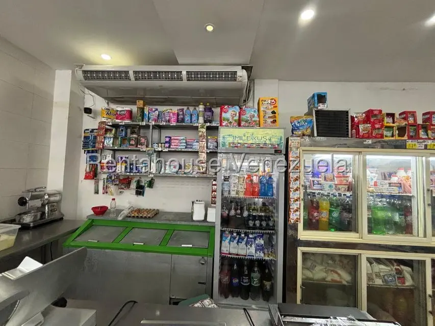 Comercial (Local Comercial) en Venta en Zona Oeste, Lara - 3