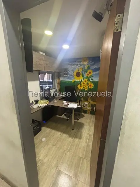 Comercial (Local Comercial) en Venta en Zona Oeste, Lara - 9