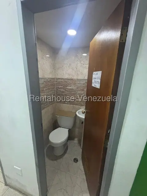 Comercial (Local Comercial) en Venta en Zona Oeste, Lara - 10