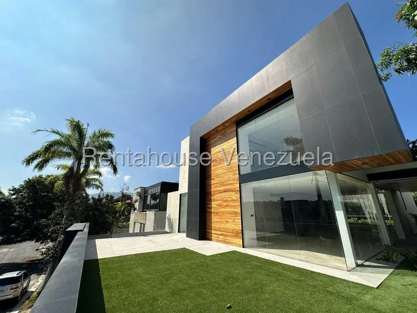 Casa (Multipes Niveles) en Venta en San Luis, Distrito Metropolitano - 2