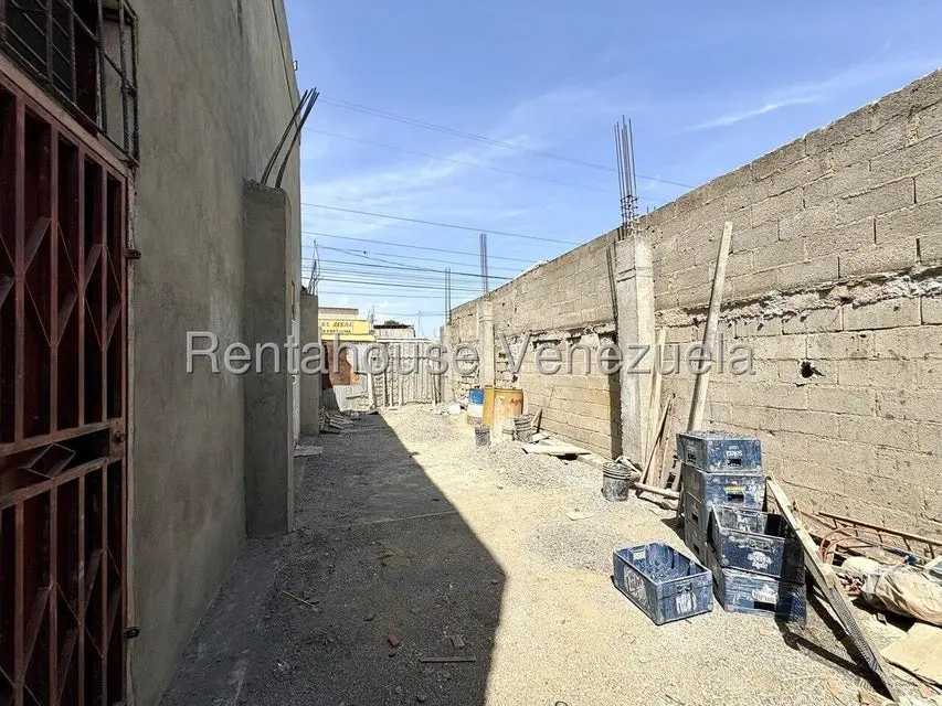 Comercial (Local Comercial) en Venta en Zona Oeste, Lara - 23