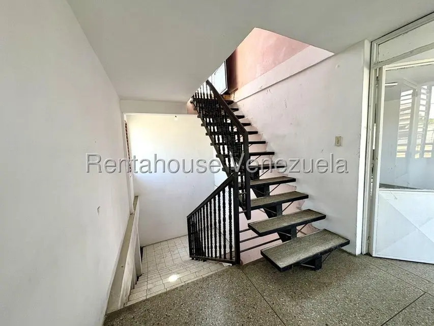 Comercial (Local Comercial) en Venta en Zona Oeste, Lara - 30
