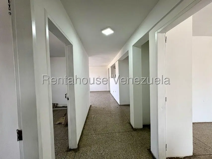 Comercial (Local Comercial) en Venta en Zona Oeste, Lara - 33