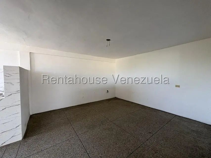 Comercial (Local Comercial) en Venta en Zona Oeste, Lara - 45