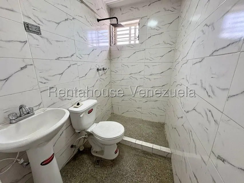 Comercial (Local Comercial) en Venta en Zona Oeste, Lara - 48